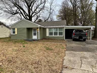 Main picture of 203 E Murray Ln
