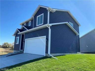 Main picture of 4700 167th St