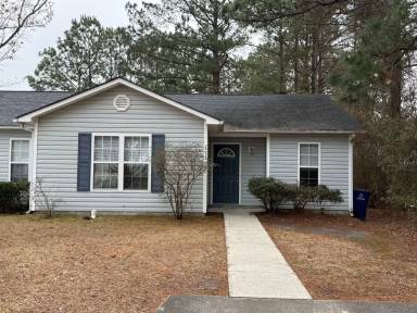 Main picture of 111 Persimmon Ct