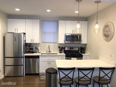 Main picture of 330 W Evergreen Ave