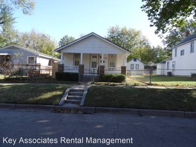 Main picture of 1168 SW High Ave