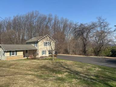 Main picture of 3676 Lower Saucon Rd