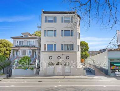 Main picture of 4018 Broadway