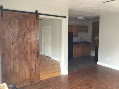 Main picture of 34 Elm St