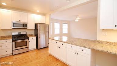Main picture of 525 W Cornelia Ave