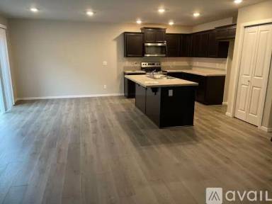 Main picture of 18748 108th Ave E