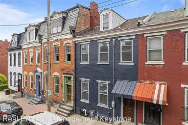 Main picture of 1221 Boyle St