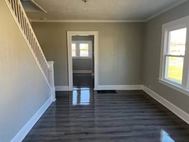 Main picture of 2105 Central Ave