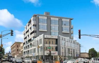 Main picture of 1243 N Milwaukee Ave