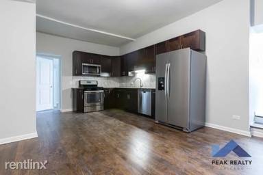 Main picture of 4652 N Sheridan Rd