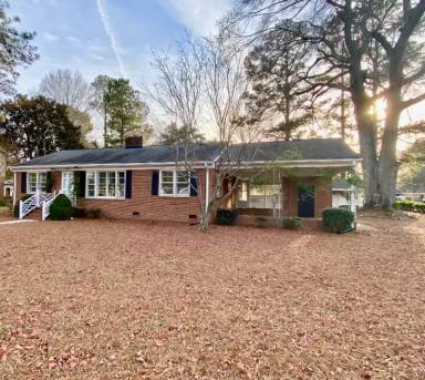 Main picture of 302 E Griswold St
