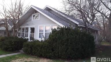 Main picture of 1147 E Dayton St