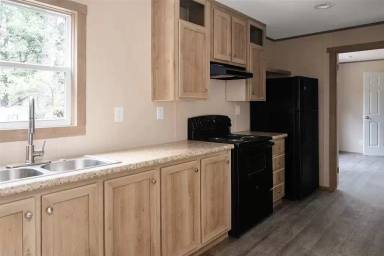 Main picture of 127 Southlake Dr