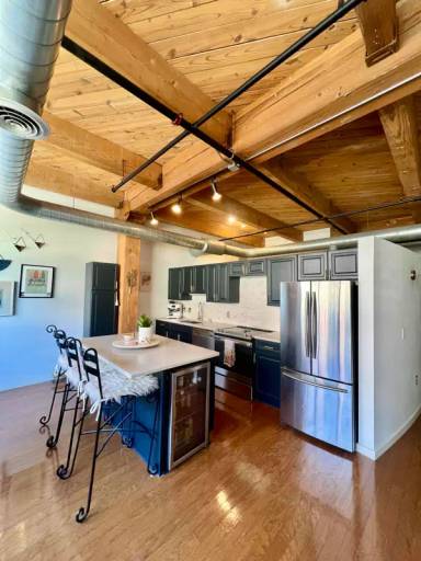 Main picture of 234 E Reservoir Ave