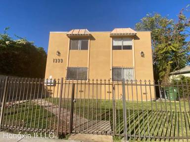 Main picture of 1339 W 35th Pl