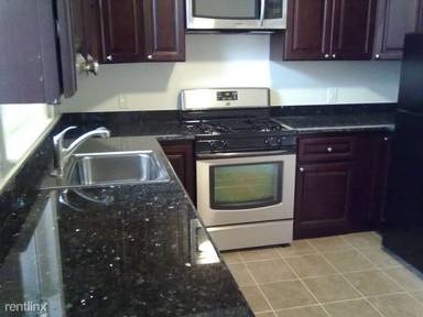 Main picture of 462 Linden St