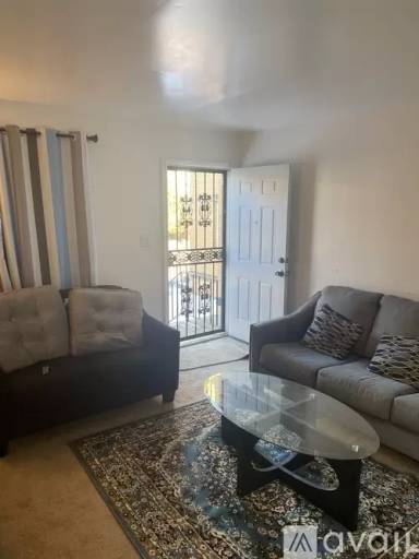 Main picture of 2915 W North Ave