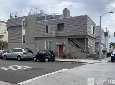 Main picture of 310 1/2 E Bay Ave