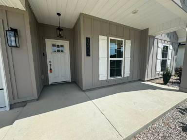 Main picture of 1924 Refuge Cir