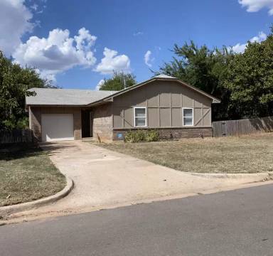 Main picture of 3105 Gwendolyn Ln