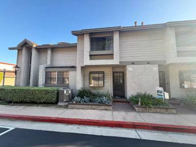Main picture of 2220 E Chapman Ave