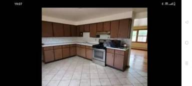 Main picture of 5240 N Oakview St