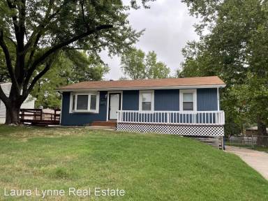 Main picture of 2800 NE 63rd Ter