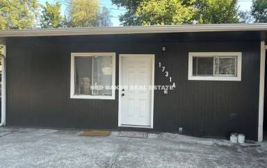 Main picture of 1731 Wildwood Pl NE