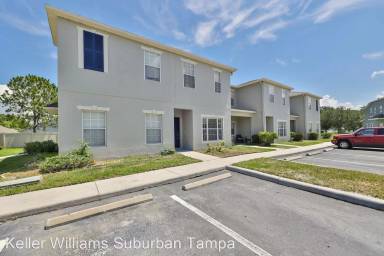 Main picture of 12950 Kings Crossing Dr