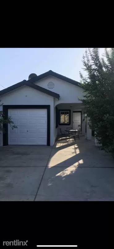 Main picture of 2414 Santa Ana S