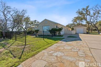 Main picture of 3106 MacArthur Ave