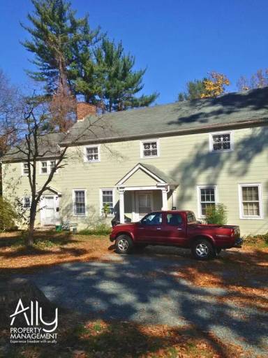 Main picture of 110 Maywood Ln