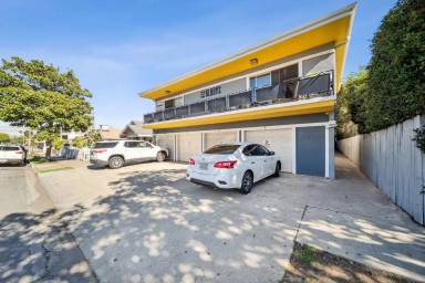 Main picture of 912 Gladys Ave