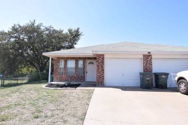 Main picture of 327 Janelle Dr