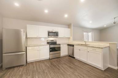 Main picture of 1318 Chapel Hill Dr