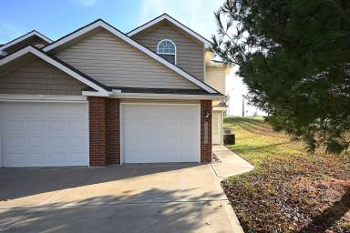 Main picture of 13615 Oak Valley Dr