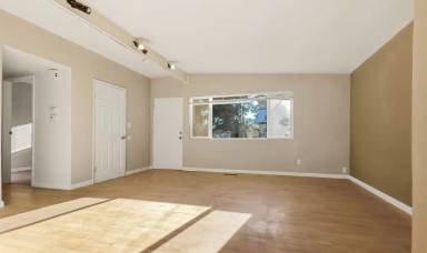 Main picture of 16504 NE 13th St