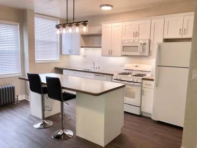 Main picture of 303 S Main St