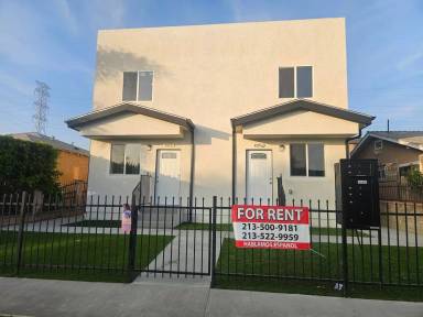 Main picture of 409 E 99th St