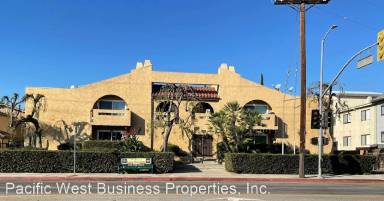 Main picture of 6561 Woodman Ave