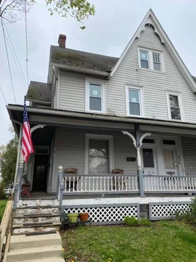 Main picture of 438 E Broad St