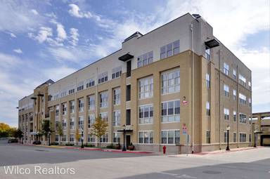Main picture of 201 W Lancaster Ave