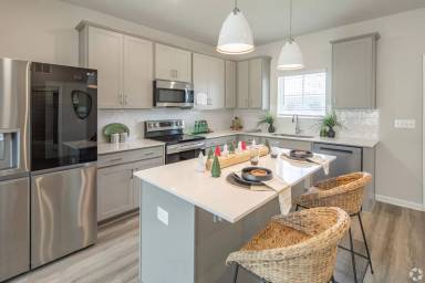 Main picture of 124 Foster Way Dr
