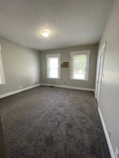 Main picture of 1015 Ferry St