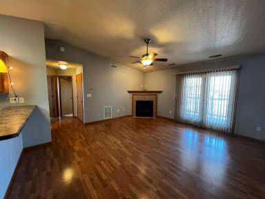 Main picture of 920 W Cherry St