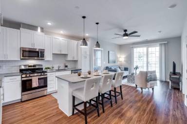 Main picture of 240 Windgate Dr