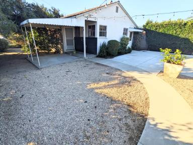 Main picture of 2561 Loganrita Ave