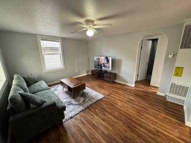 Main picture of 430 Eden St N
