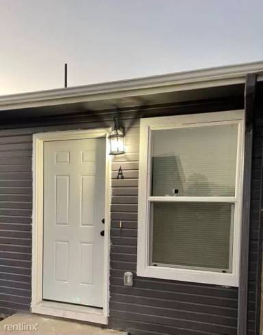 Main picture of 4450 Loomis Ave