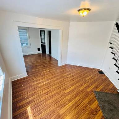 Main picture of 551 Park Pl